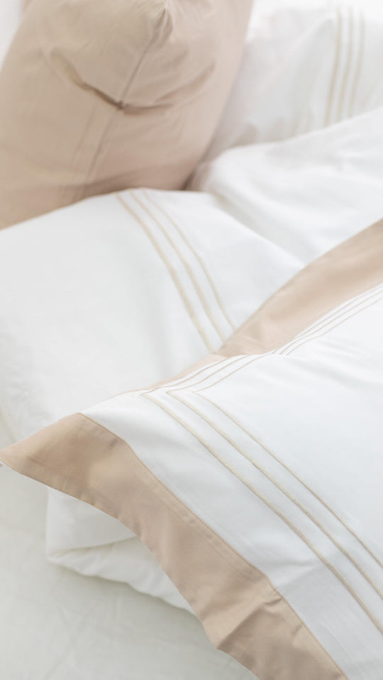 Elegance Linea Bedding Set